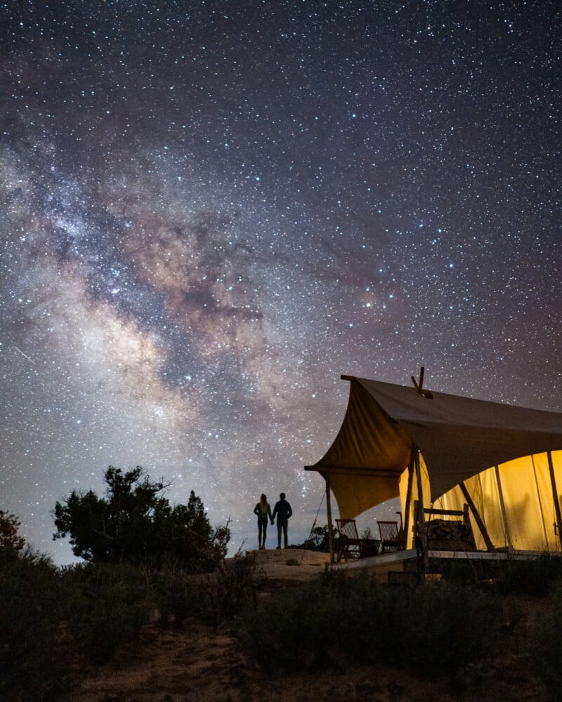 Couple stargazing at Under Canvas Lake Powell